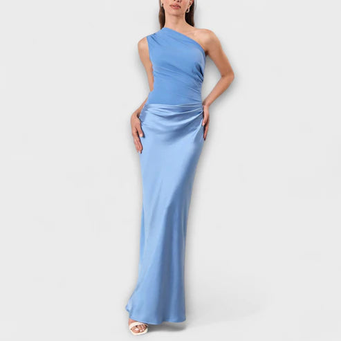 Averel Zijdezachte One-Shoulder Plissé Jurk