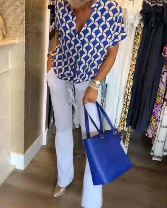 Stella™ Casual topp med tryck och V-hals